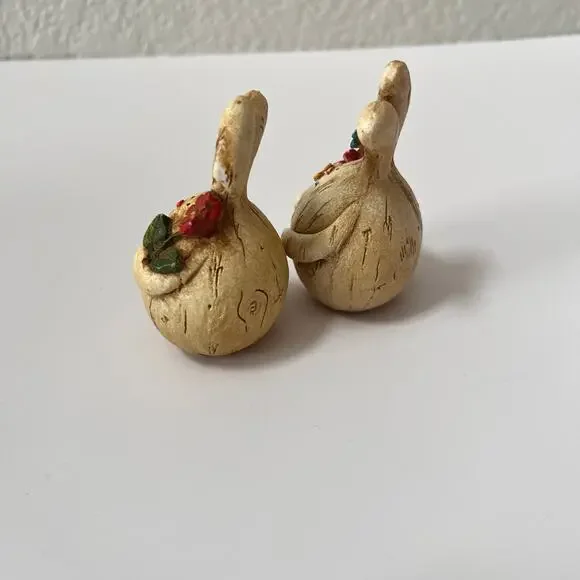 Set of 2 Rustic Easter Bunny Rabbit Figurines Holding Flower Spring Decor Easter - Picture 9 of 9